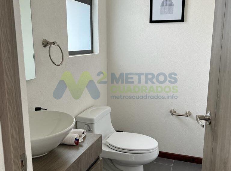 8f75bb91-962f-4d7e-9576-d179570463ef