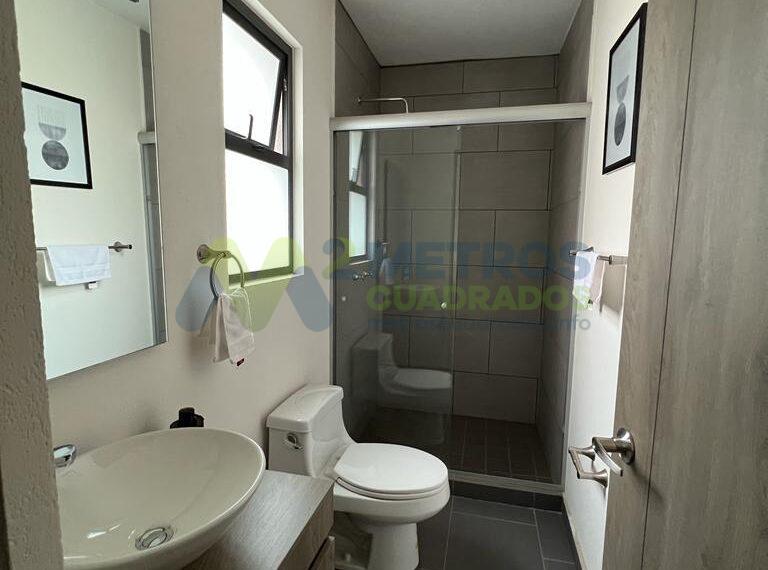 c77e1b15-be90-4371-b25c-0d14908e88e8