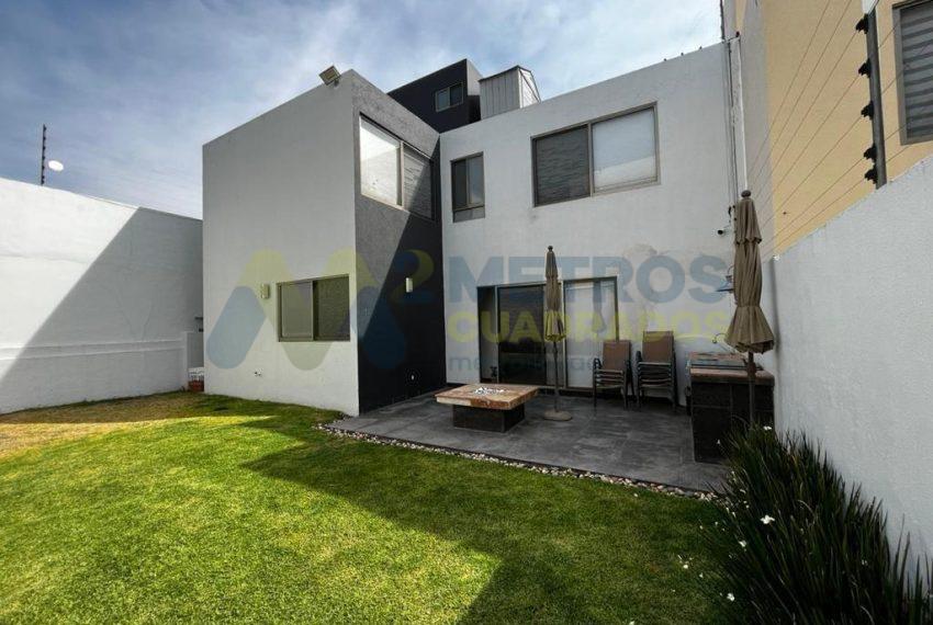 WhatsApp-Image-2023-11-04-at-12.42.04-PM