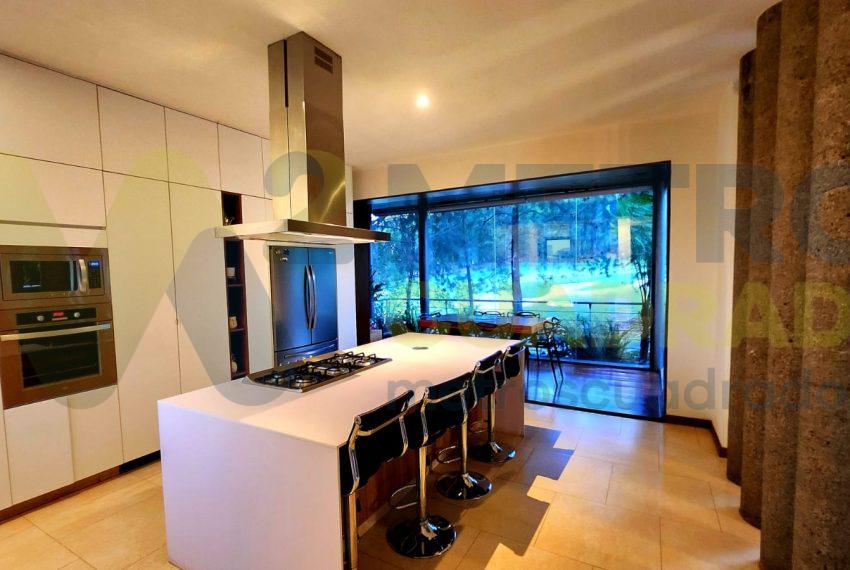 04db3b87-aa45-468c-9f8c-650635ea9133